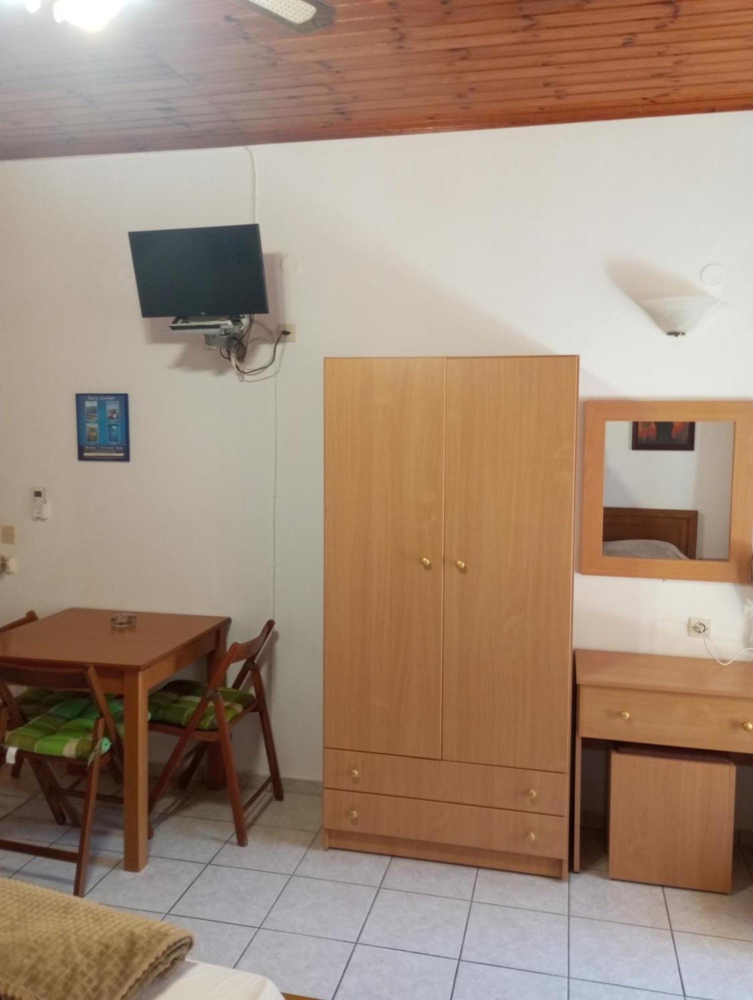 Paradisos Kastellorizou Meyísti Dış mekan fotoğraf