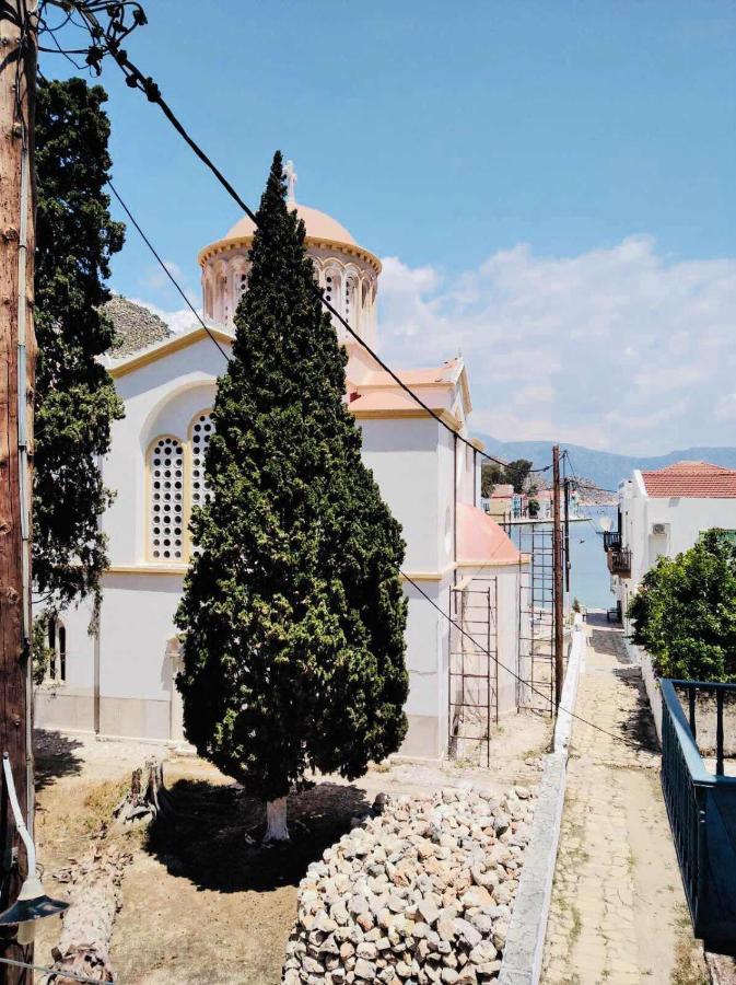 Paradisos Kastellorizou Meyísti Dış mekan fotoğraf